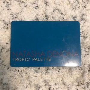 Natasha Denona tropic palette